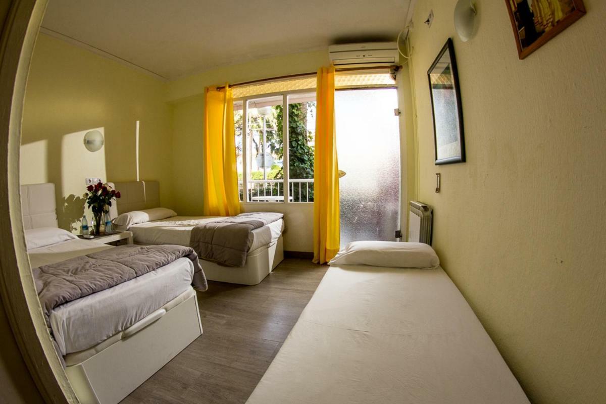 Hostal Alce Playa de Palma  Exterior photo